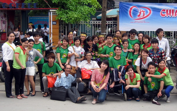 Chương trình “Tin Vui Cho Người Bệnh Nghèo” công du miền Bắc VN lần II 12.4 – 17.4.2012