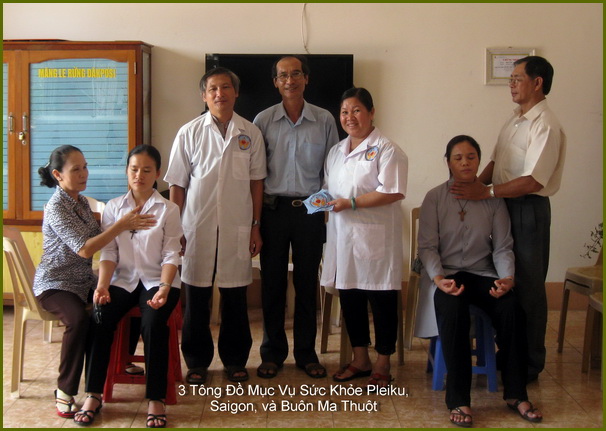 PLEIKU: chặng 2 “Tin Vui Chữa Lành” trong Hành trình Tây-Nguyên 24/5 – 29/5/2012