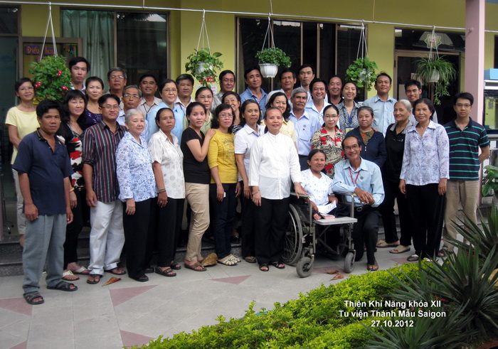 Thiên Khí Năng khóa XI và XII VN – tu viện Thánh Mẫu Saigon 27.10.2012
